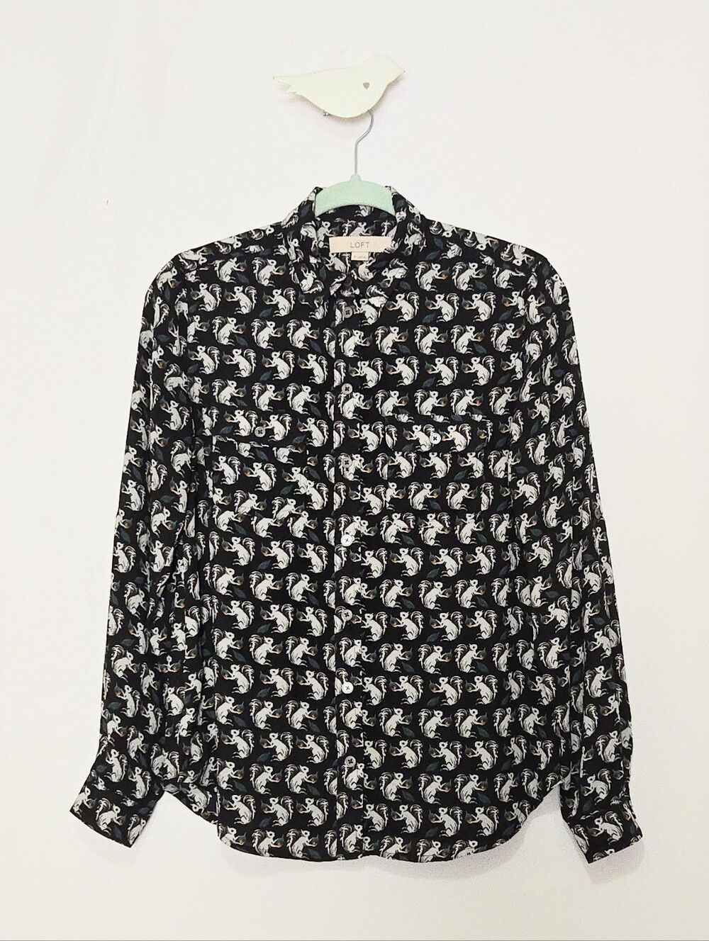 LOFT Long-Sleeve Button-Down Shirt with Squirrel Novelty Print - Fall - Size XS